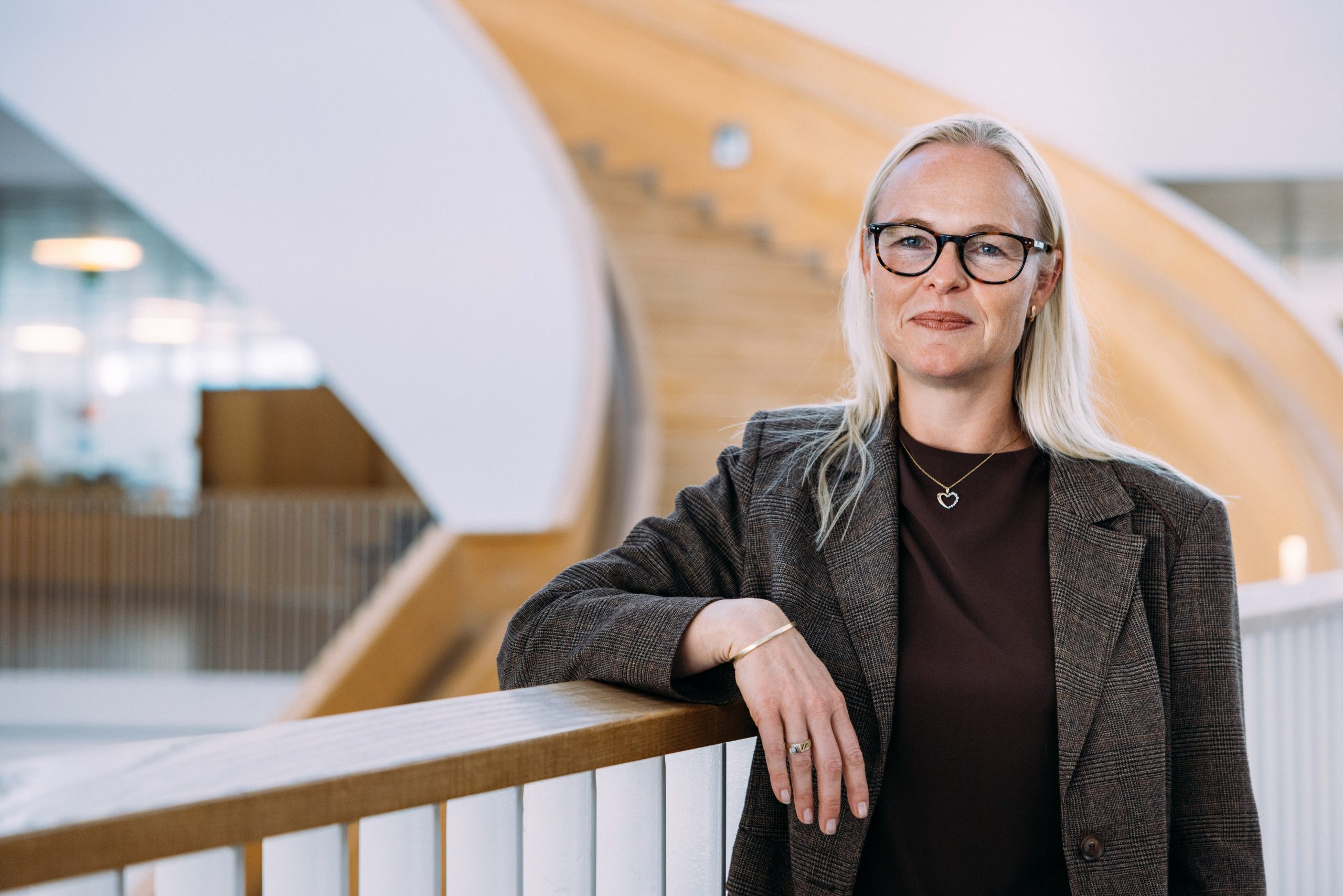 “Det er vigtigt, at vi har en VISDA-licens, så vi ved, at vi bruger billeder lovligt.“ INGE VOLLER Rektor © Kim Vadskær